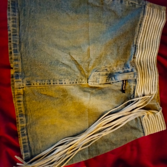 Skrit - Picture 3 of 6